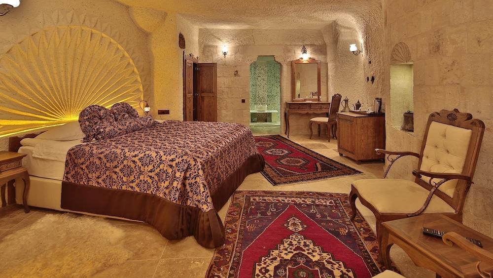 Hotel Phocas Cave 2*