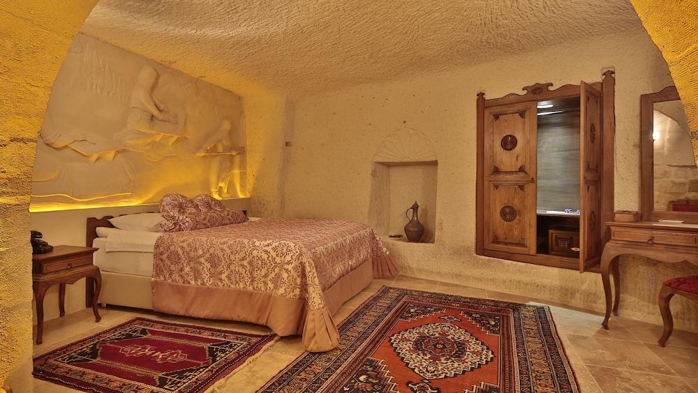Hotel Phocas Cave