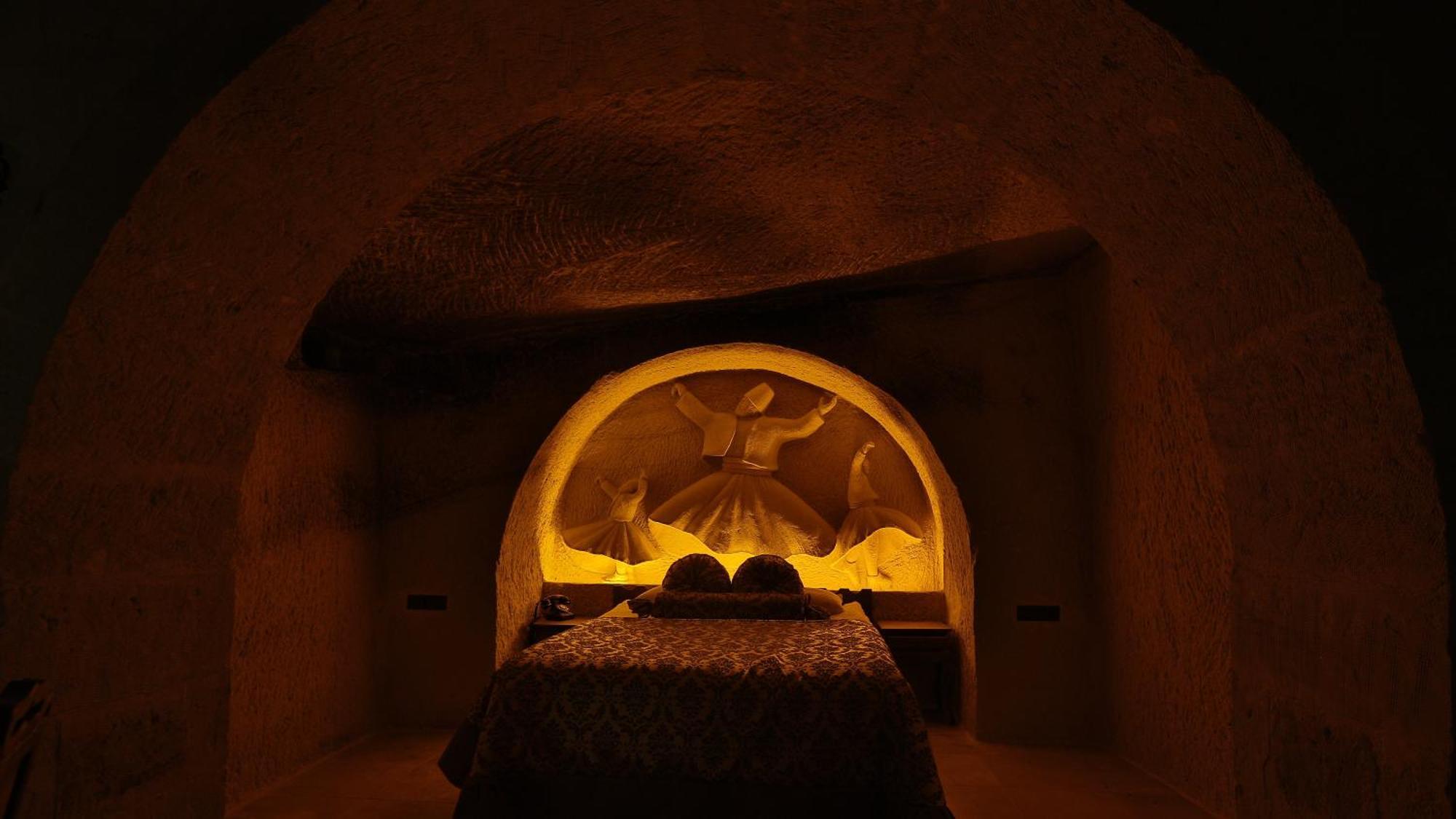 Phocas Cave 2*