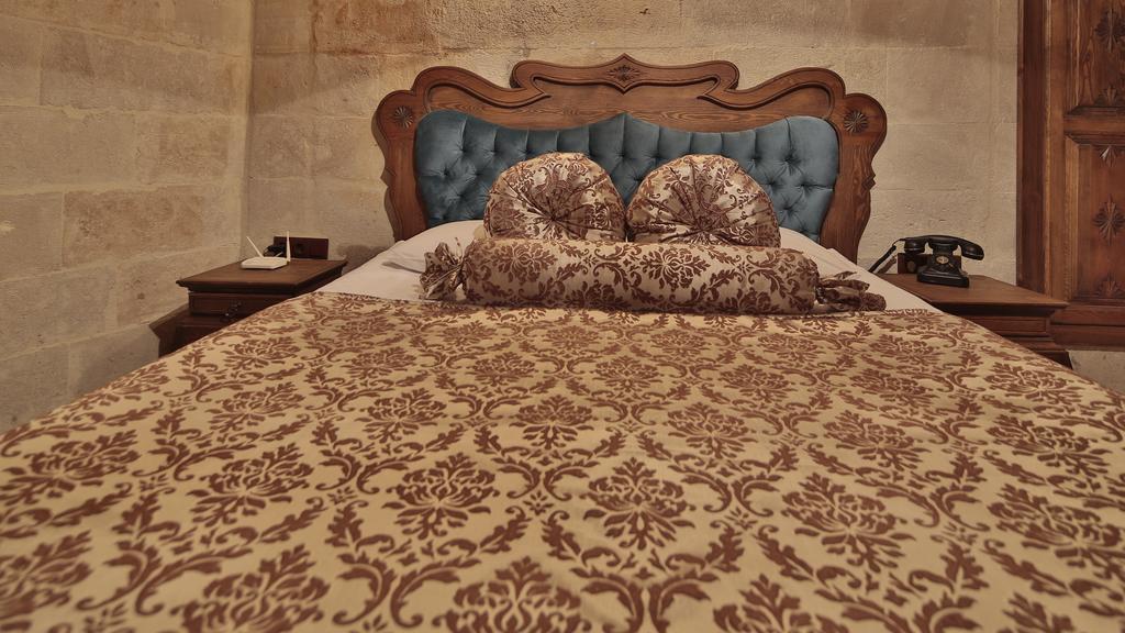 Phocas Cave Hotel